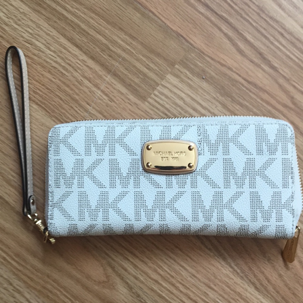 Michael Kors Wallet/Wristlet